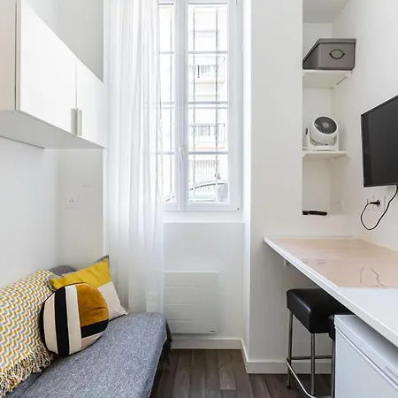 Апартаменты Cosy Studio At Paul Doumer, By Guestready